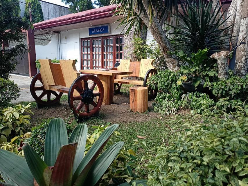 Amalfi718 Hotel Lipa City Exterior photo